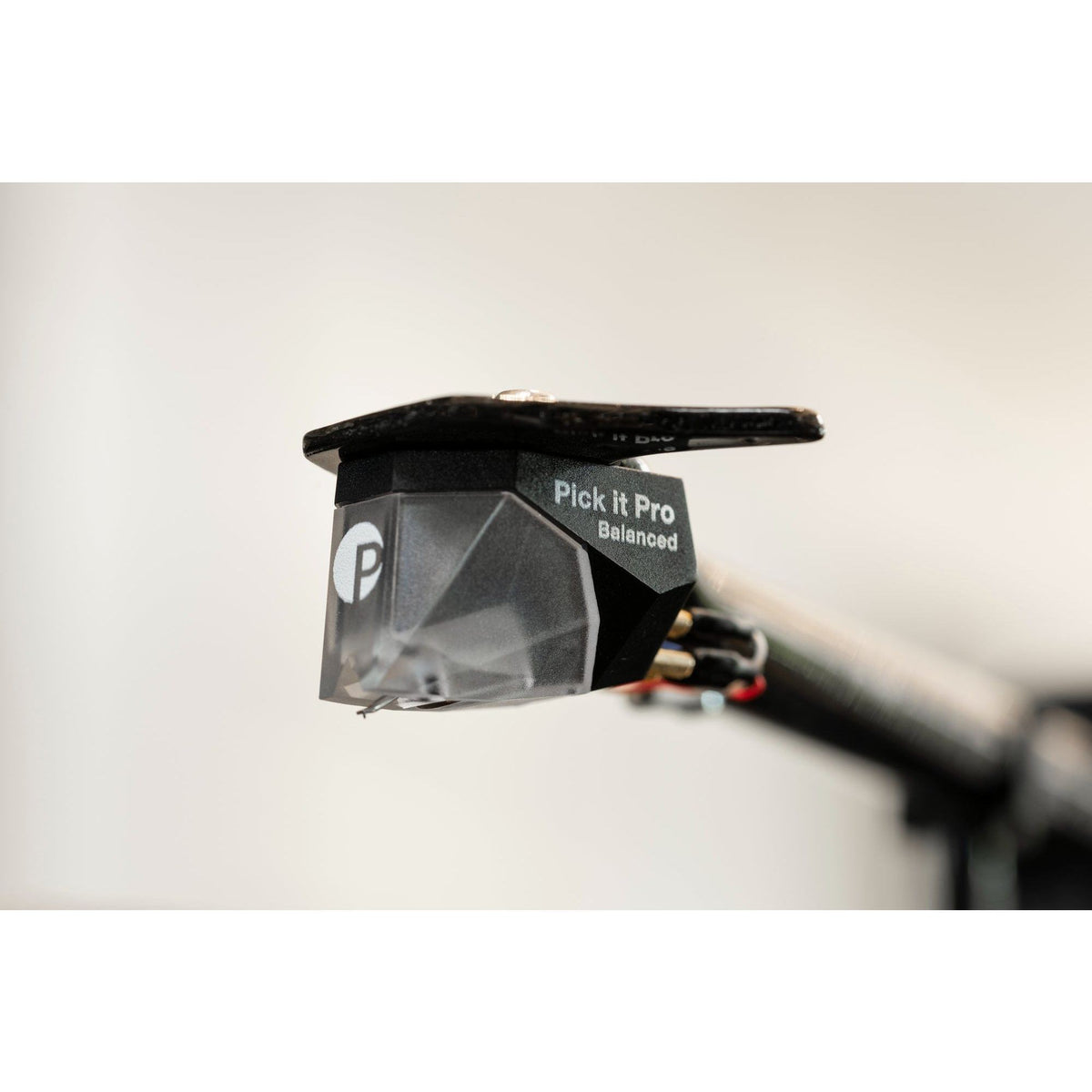 Pro-Ject Pro-Ject Pick It PRO Balanced Moving Magnet Cartridge Turntable Cartridges