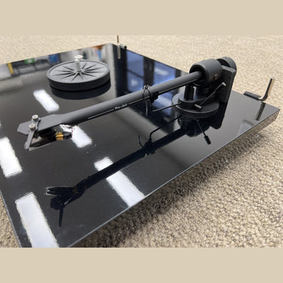 Pro-Ject Pro-Ject T1 Phono SB Turntable with Ortofon OM 5E Cartridge Gloss Black - Refurbished Turntables