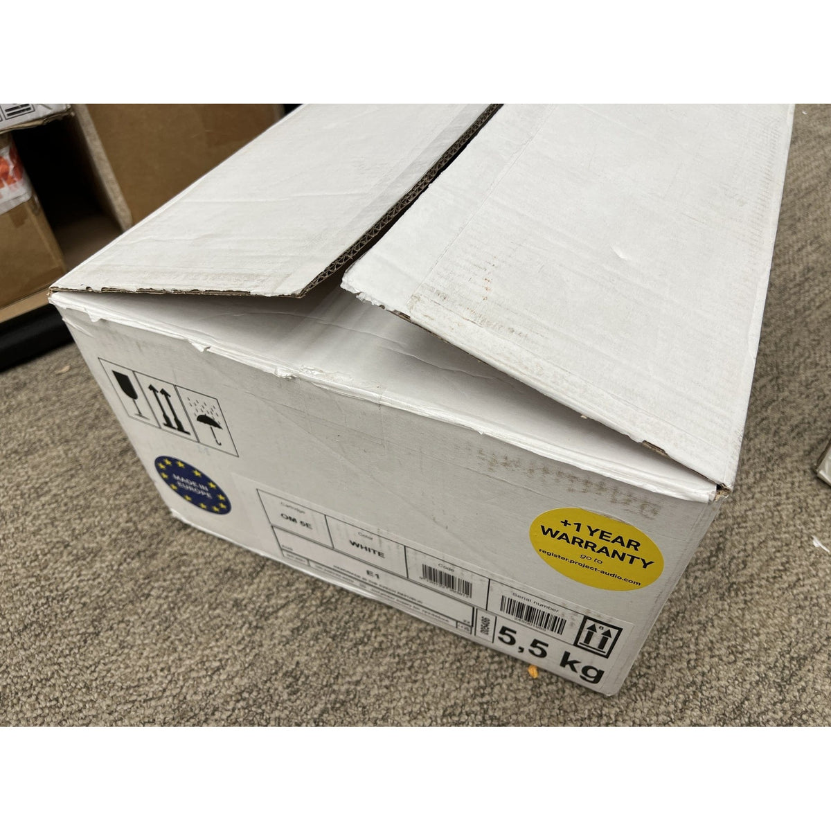 Pro-Ject Pro-Ject E1 Turntable with Ortofon OM 5E Cartridge - Open Box Turntables