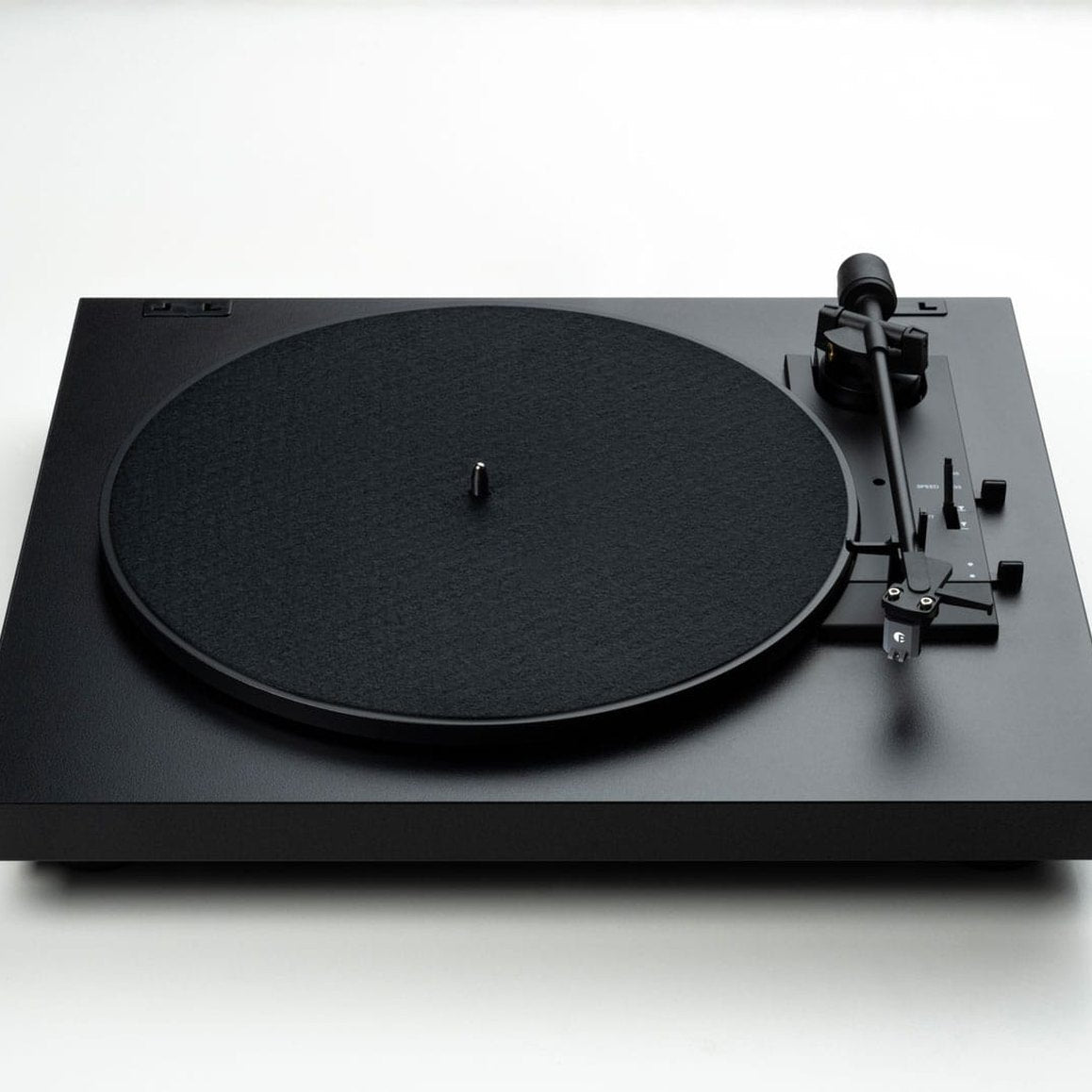Pro-Ject Pro-Ject A1.2 Automat Turntable with Pick It MM E Cartridge Turntables