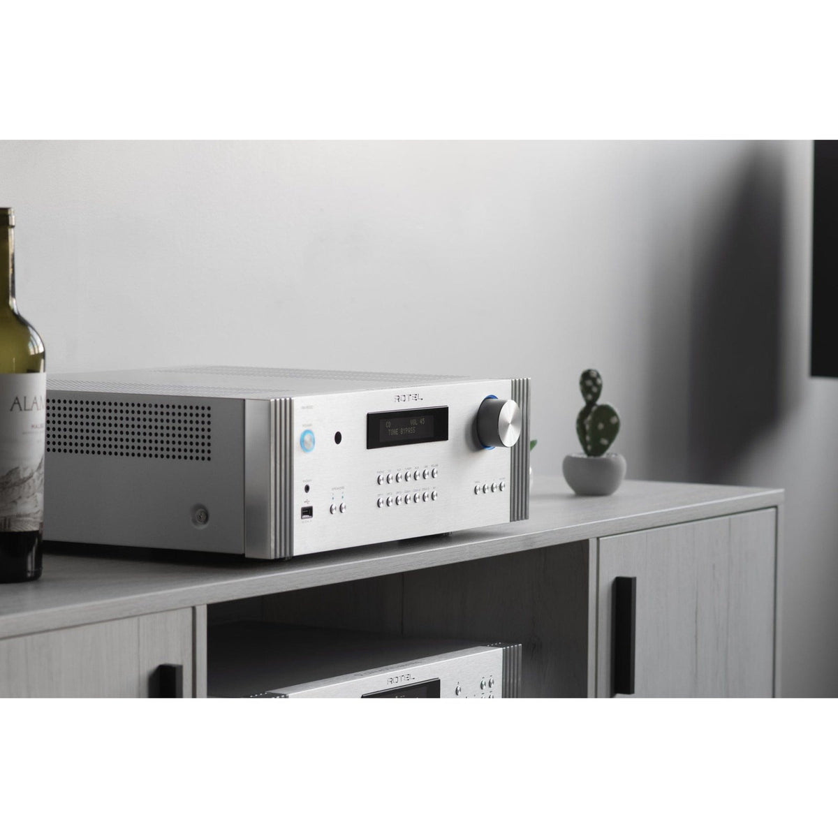 Rotel Rotel Diamond Series RA-6000 Integrated Amplifier Integrated Amplifiers