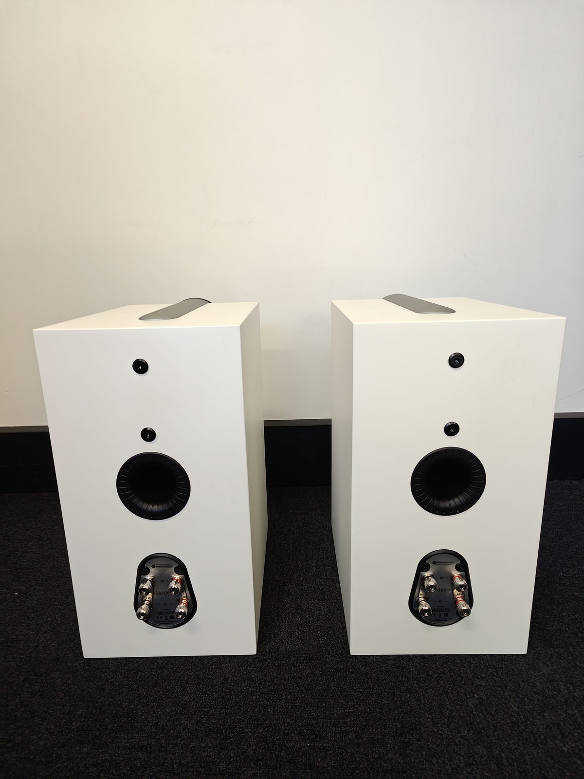 Monitor Audio Monitor Audio Gold 100 6G Standmount Speakers - Satin White - Ex Demo Bookshelf Speakers