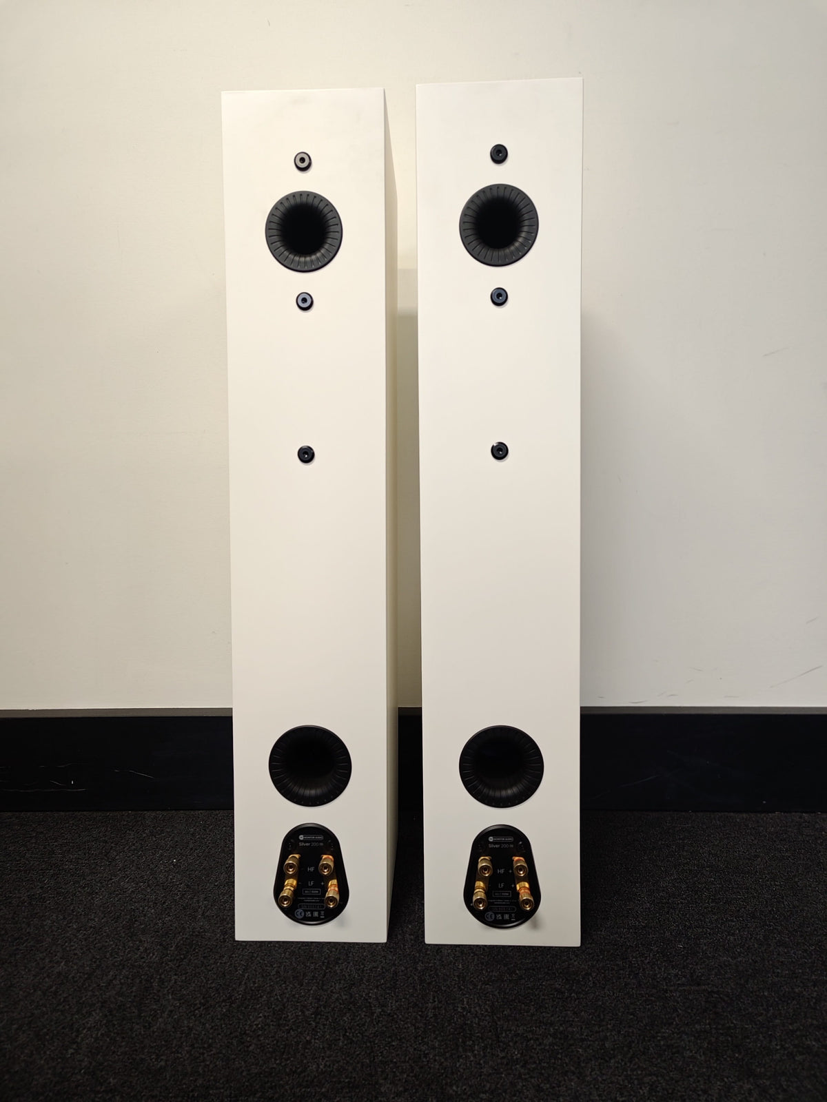 Monitor Audio Monitor Audio Silver 200 7G Floorstanding Speakers - Satin White - Ex Demo Floor Standing Speakers