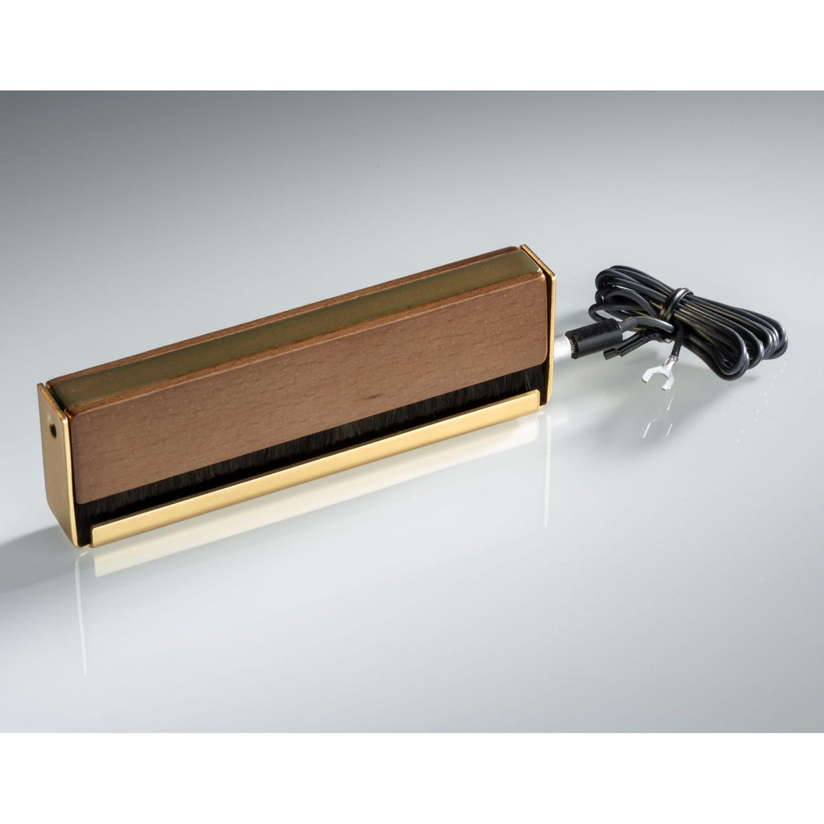 Pro-Ject Pro-Ject Brush It Premium Anti-Static Carbon Fibre Record Brush with Ground Wire Turntable Accessories