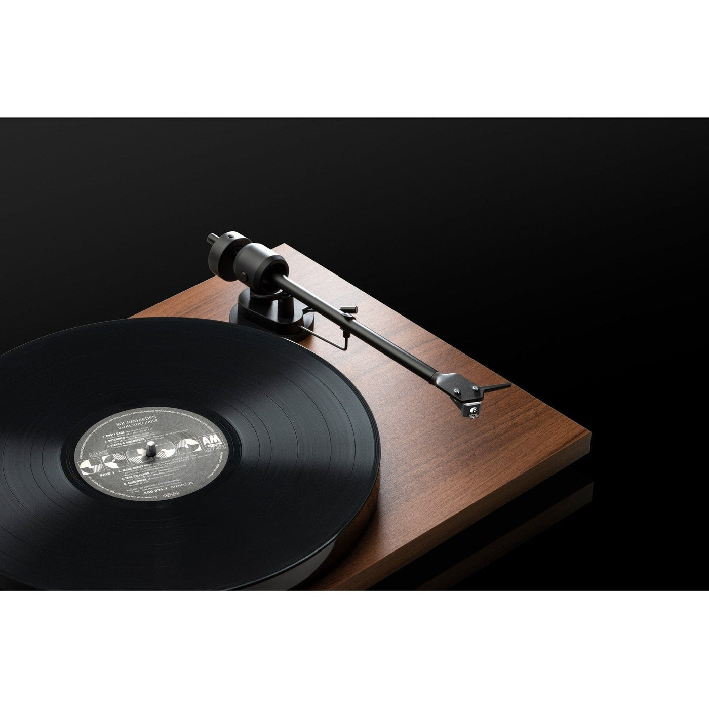 Pro-Ject Pro-Ject E1 Turntable with Pick It MM E Cartridge Turntables