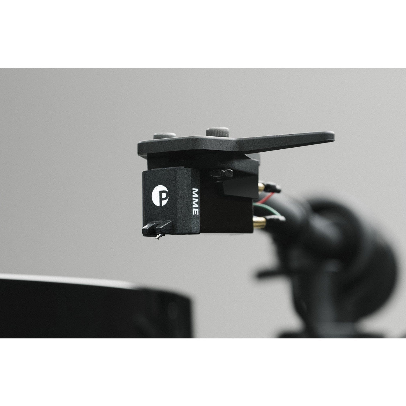 Pro-Ject Pro-Ject E1 Turntable with Pick It MM E Cartridge Turntables