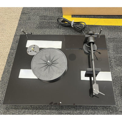Pro-Ject Pro-Ject E1 Turntable with Ortofon OM 5E Cartridge - Open Box Turntables