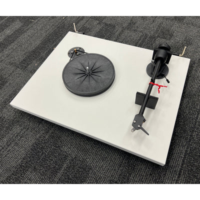 Pro-Ject Pro-Ject E1 BT Turntable with Ortofon OM 5E Cartridge - Open Box Turntables