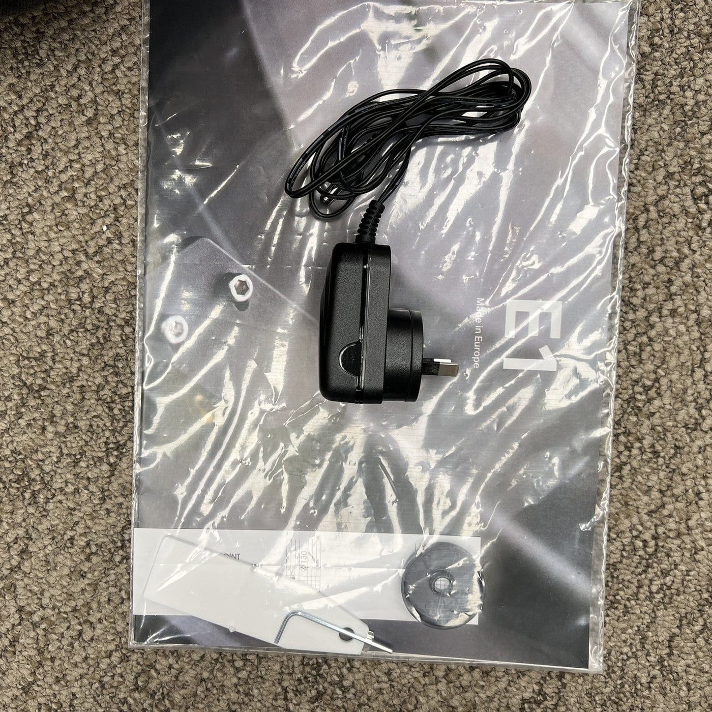 Pro-Ject Pro-Ject E1 Turntable with Ortofon OM 5E Cartridge  - Open Box Turntables