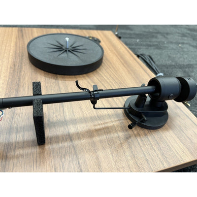 Pro-Ject Pro-Ject E1 Turntable with Ortofon OM 5E Cartridge Walnut - Open Box Turntables
