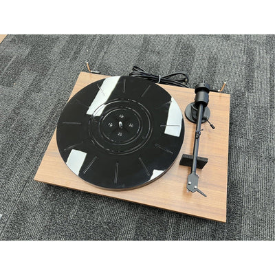 Pro-Ject Pro-Ject E1 Turntable with Ortofon OM 5E Cartridge Walnut - Open Box Turntables