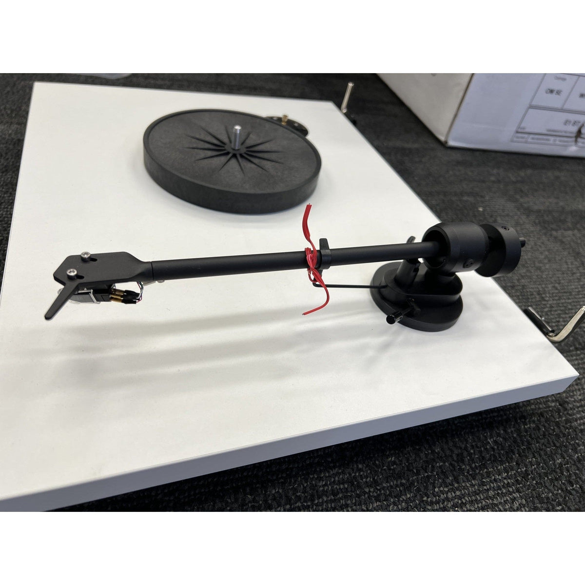 Pro-Ject Pro-Ject E1 BT Turntable with Ortofon OM 5E Cartridge White  - Open Box Turntables