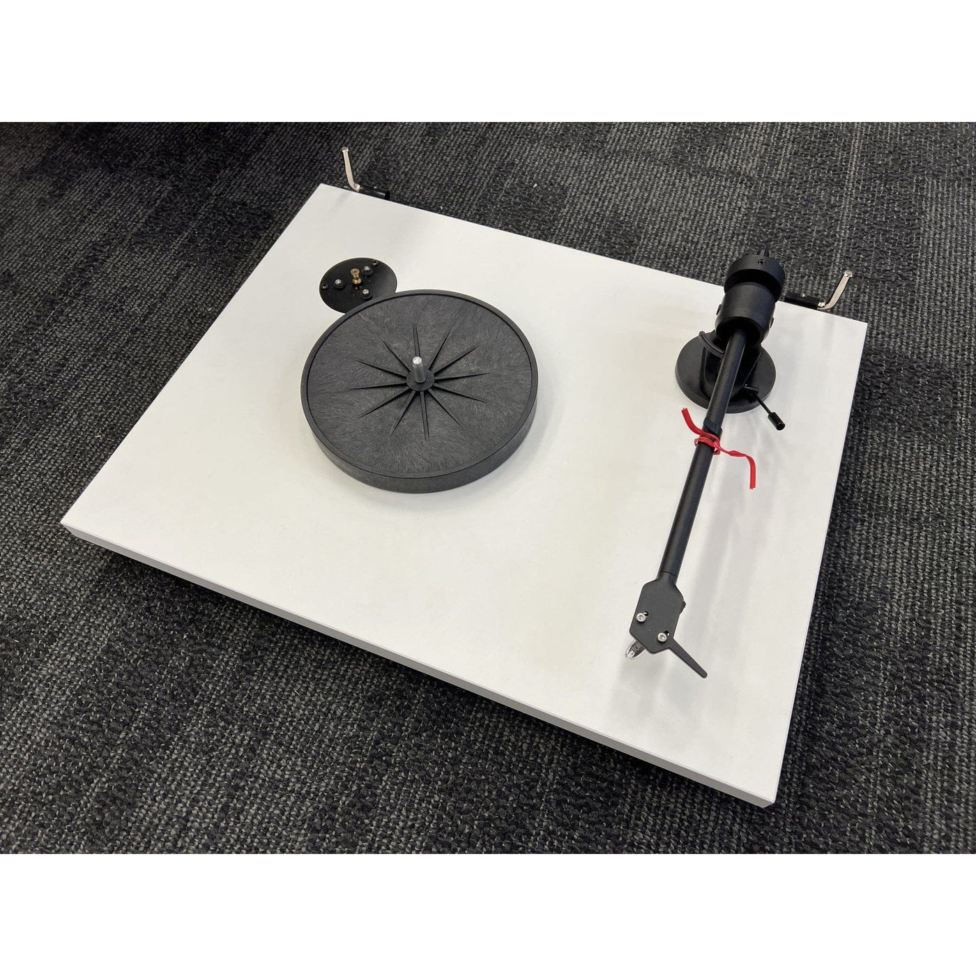 Pro-Ject Pro-Ject E1 BT Turntable with Ortofon OM 5E Cartridge White  - Open Box Turntables
