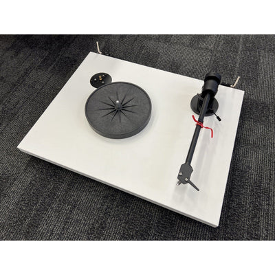 Pro-Ject Pro-Ject E1 BT Turntable with Ortofon OM 5E Cartridge White  - Open Box Turntables