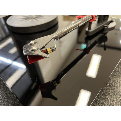 Pro-Ject Pro-Ject Debut Carbon Evo Turntable with Ortofon 2M Red Cartridge - Open Box Turntables