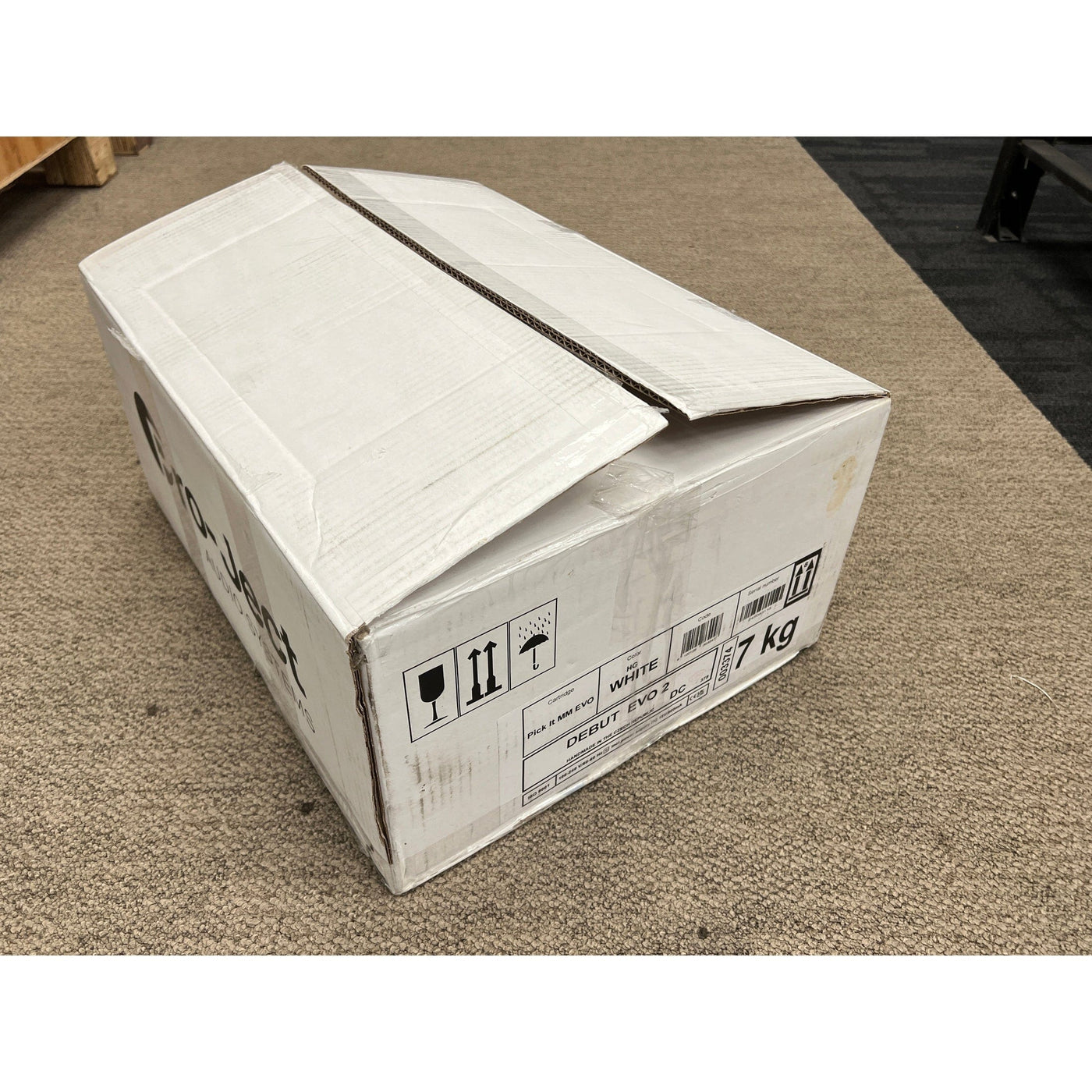 Pro-Ject Pro-Ject Debut EVO 2 Turntable with Pick It MM Cartridge - Open Box Turntables