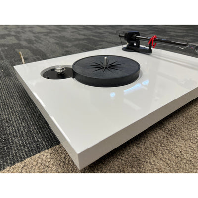 Pro-Ject Pro-Ject Debut EVO 2 Turntable with Pick It MM Cartridge - Open Box Turntables