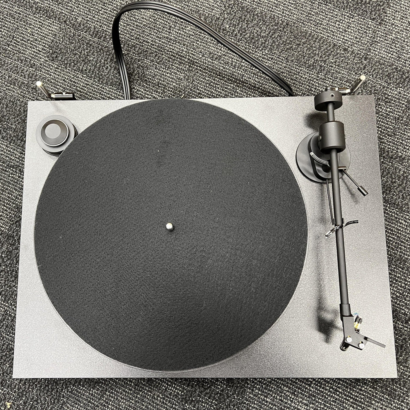 Pro-Ject Pro-Ject Primary E Turntable with OM Cartridge - Open Box Turntables