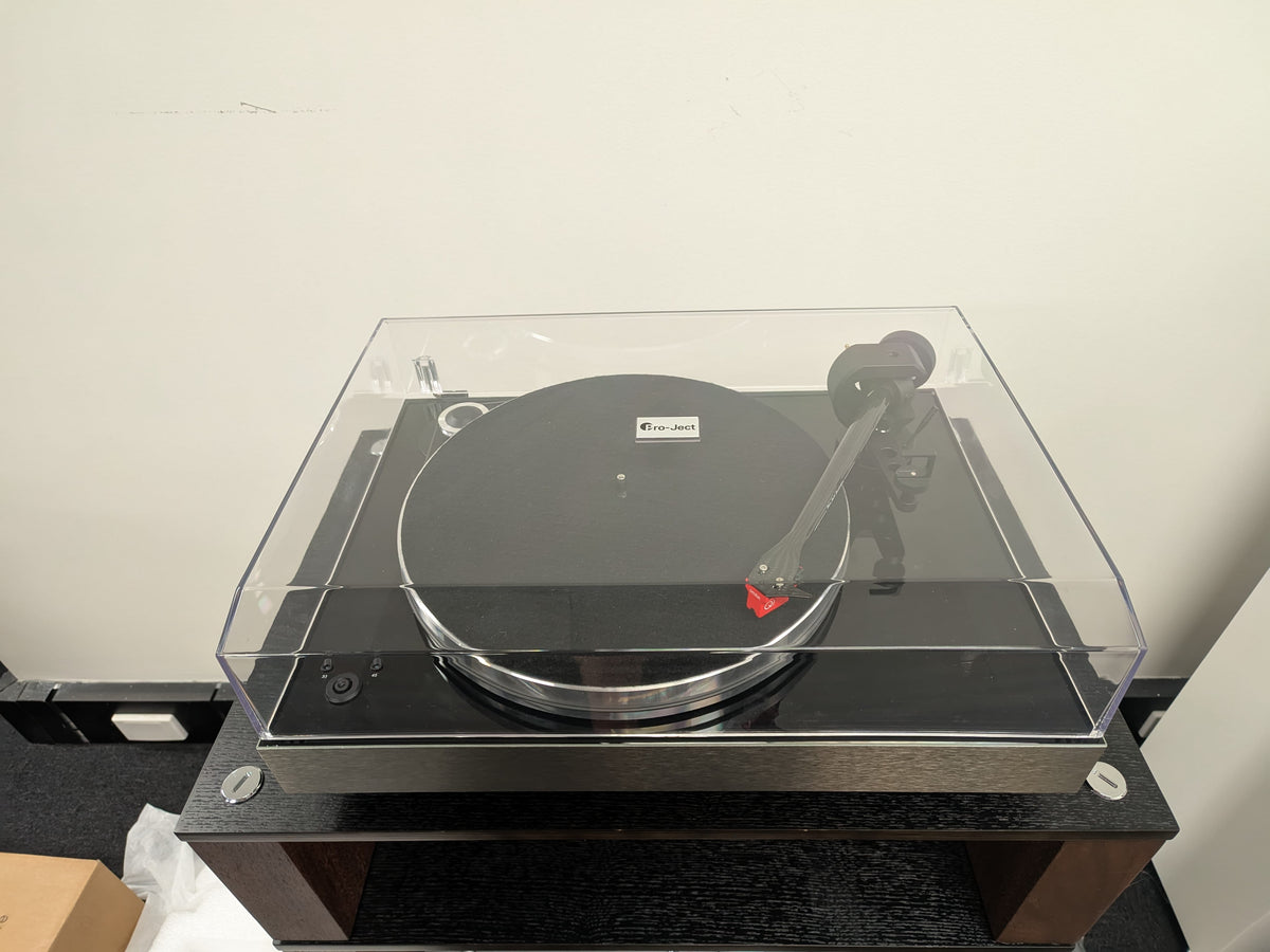 Pro-Ject Pro-Ject X8 Evolution Turntable with Ortofon Quintet Red - Metallic Black SE - Ex Demo Turntables