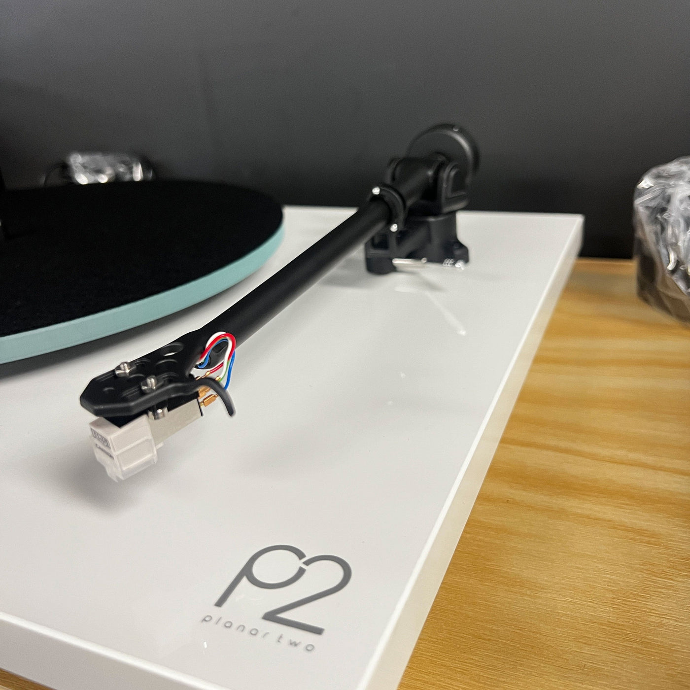 Rega Rega Planar 2 Turntable Carbon Cartridge - Gloss White - Open Box Turntables