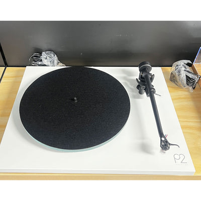 Rega Rega Planar 2 Turntable Carbon Cartridge - Gloss White - Open Box Turntables