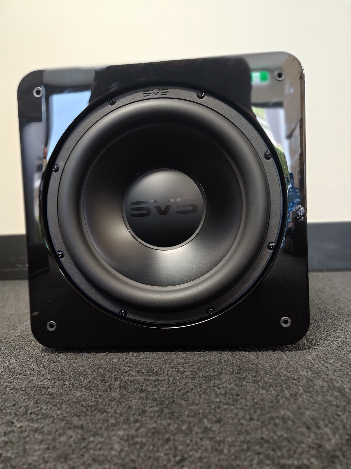 SVS Sound SVS SB-2000 Pro Subwoofer - Piano Gloss Black - Ex Demo Subwoofers