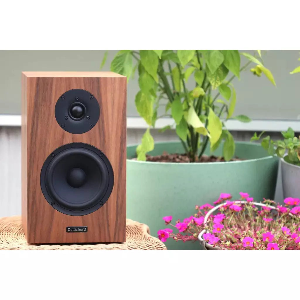 Dellichord Dellichord FR6 Bookshelf Speakers Isobaric Design Bookshelf Speakers